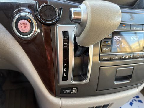 Used 2011 Nissan Quest SV image 36