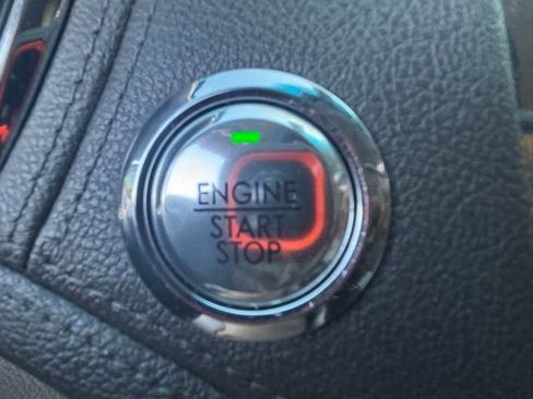 Used 2017 Lincoln Continental Premiere image 35