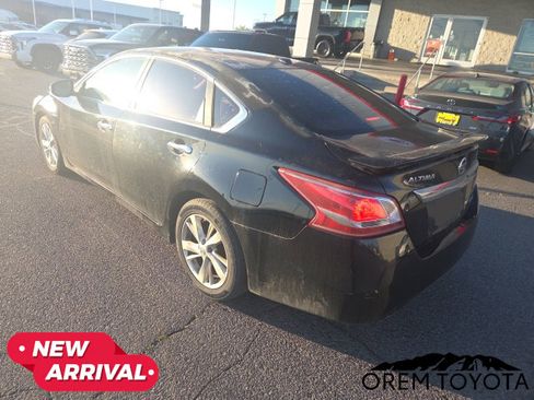 Used 2013 Nissan Altima 2.5 SL w/ Technology Pkg FWD image 13