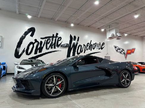 Used 2021 Chevrolet Corvette Stingray Premium Cpe w/ Z51 Performance Package RWD image 1