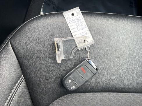 Used 2023 Jeep Compass Altitude image 15