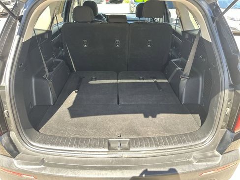Used 2023 Kia Sorento LX FWD image 31