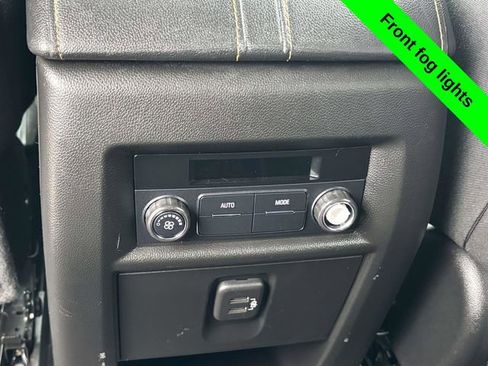 Used 2019 Chevrolet Traverse LT image 31