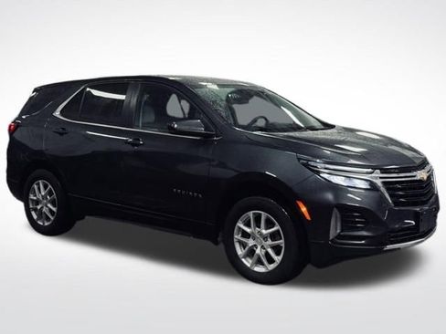 Used 2023 Chevrolet Equinox LT w/ Driver Convenience Package image 4