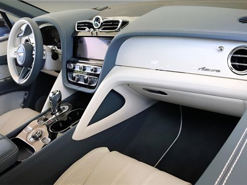 New 2025 Bentley Bentayga Extended Wheelbase image 28