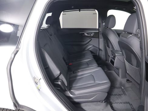 New 2025 Audi Q7 3.0T Premium Plus image 24