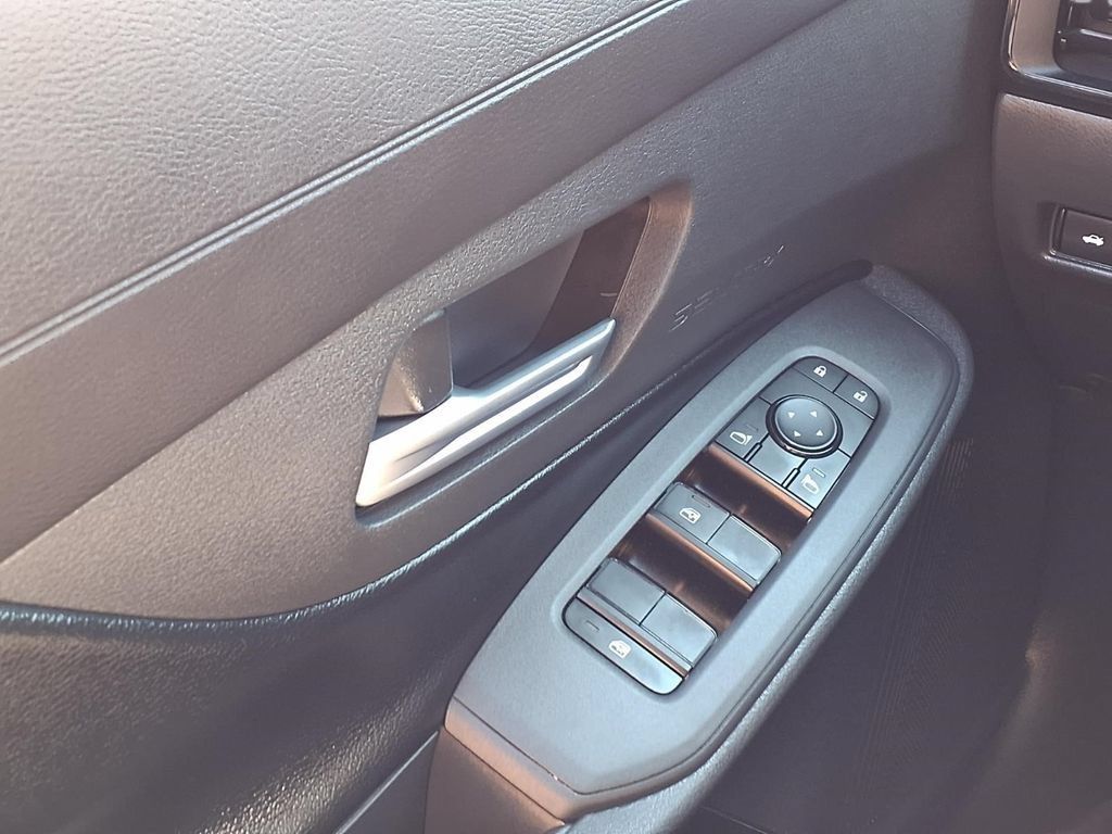 Used 2026 Nissan Sentra SV w/ Floor Mat Package FWD image 18