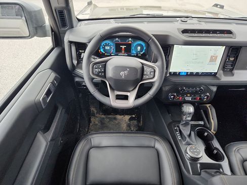 New 2026 Ford Bronco Badlands image 7