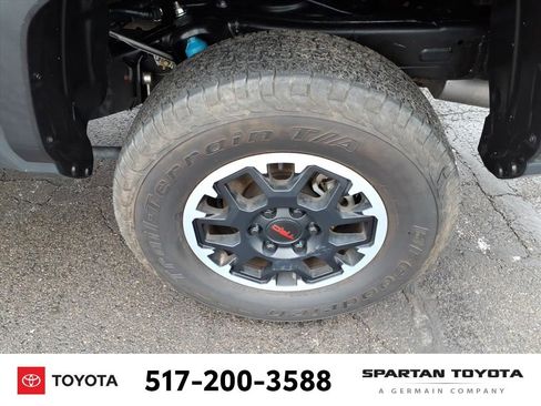 Used 2024 Toyota Tacoma TRD Off-Road image 10