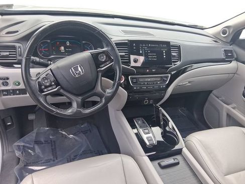 Used 2019 Honda Pilot Touring image 12