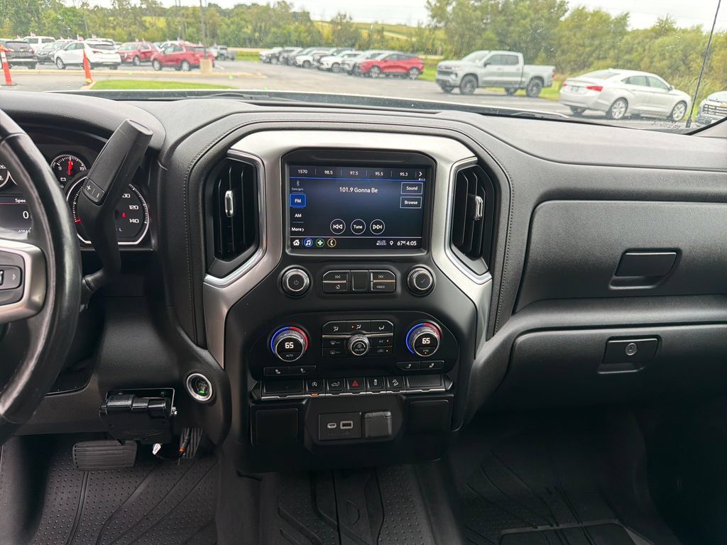 Certified 2019 Chevrolet Silverado 1500 RST AWD/4WD image 17