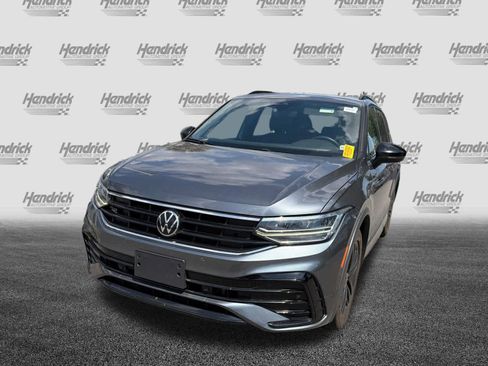 Used 2022 Volkswagen Tiguan SE R-Line AWD/4WD image 43
