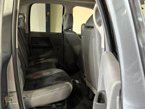 Used 2006 Dodge Ram 1500 Truck 2WD Quad Cab w/ Communication Pkg image 16