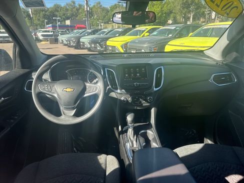 Used 2022 Chevrolet Equinox LT FWD image 23