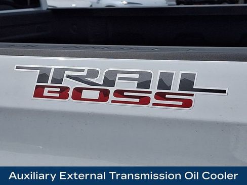 Used 2025 Chevrolet Silverado 1500 LT Trail Boss w/ LPO, Dark Essentials Package AWD/4WD image 34