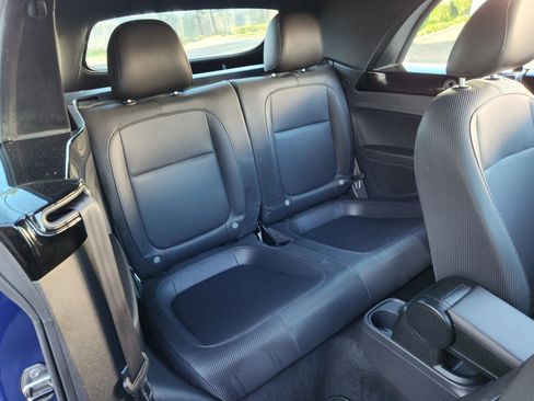 Used 2013 Volkswagen Beetle 2.0T image 17