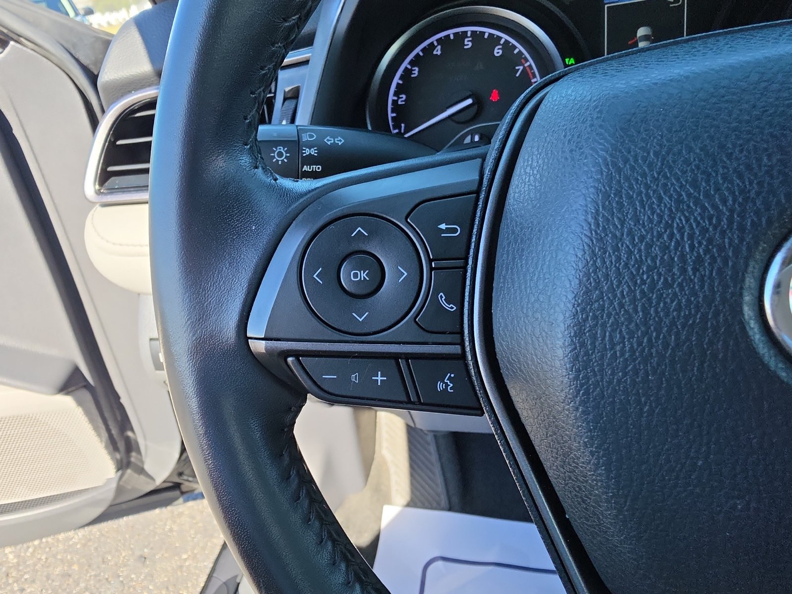 Used 2021 Toyota Camry SE FWD image 22