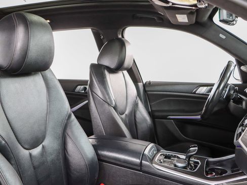 Used 2022 BMW X7 xDrive40i w/ M Sport Package image 28