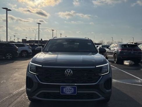 New 2026 Volkswagen Atlas Cross Sport SE AWD/4WD image 4