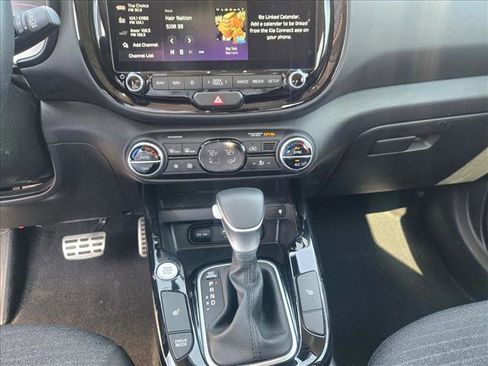 Used 2024 Kia Soul EX image 13