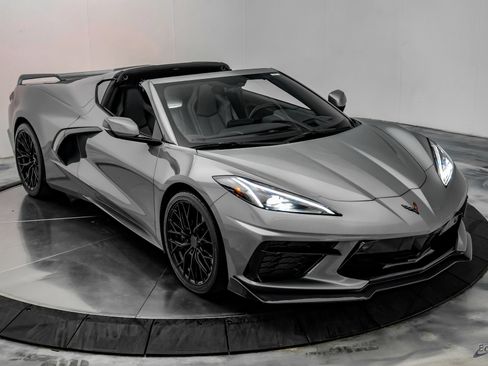Used 2022 Chevrolet Corvette Stingray Preferred Cpe w/ Z51 Performance Package RWD image 34
