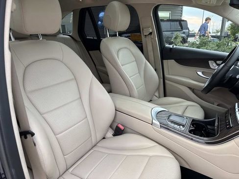Used 2021 Mercedes-Benz GLC 300 GLC 300 image 11