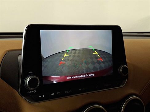 Used 2023 Nissan Sentra SV w/ SV Premium Package image 4