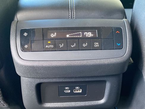 Certified 2025 Nissan Pathfinder SV AWD/4WD image 27