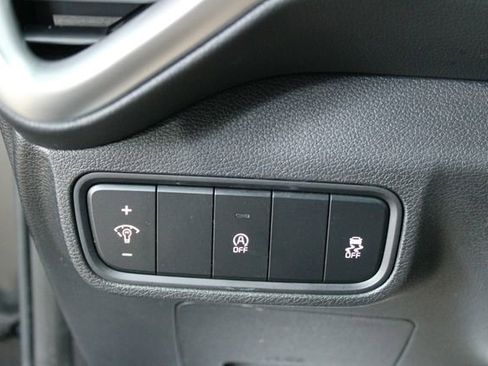 Used 2022 Kia Soul LX image 13