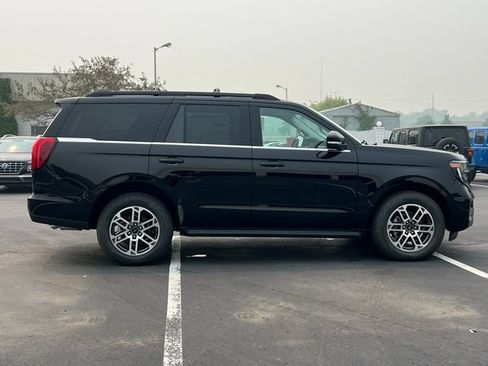 New 2026 Ford Expedition Active AWD/4WD image 51