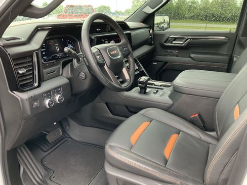 Used 2023 GMC Sierra 1500 AT4 w/ AT4 Premium Package AWD/4WD image 29