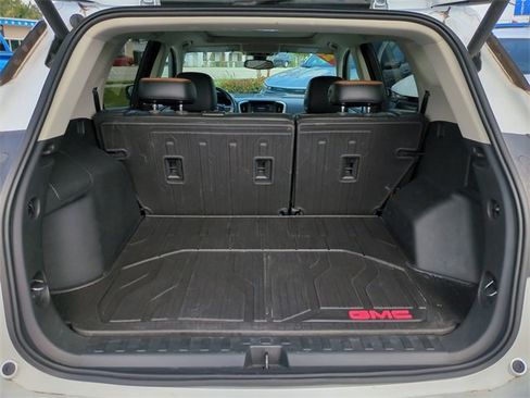 Certified 2020 GMC Terrain SLT w/ Preferred Package image 14