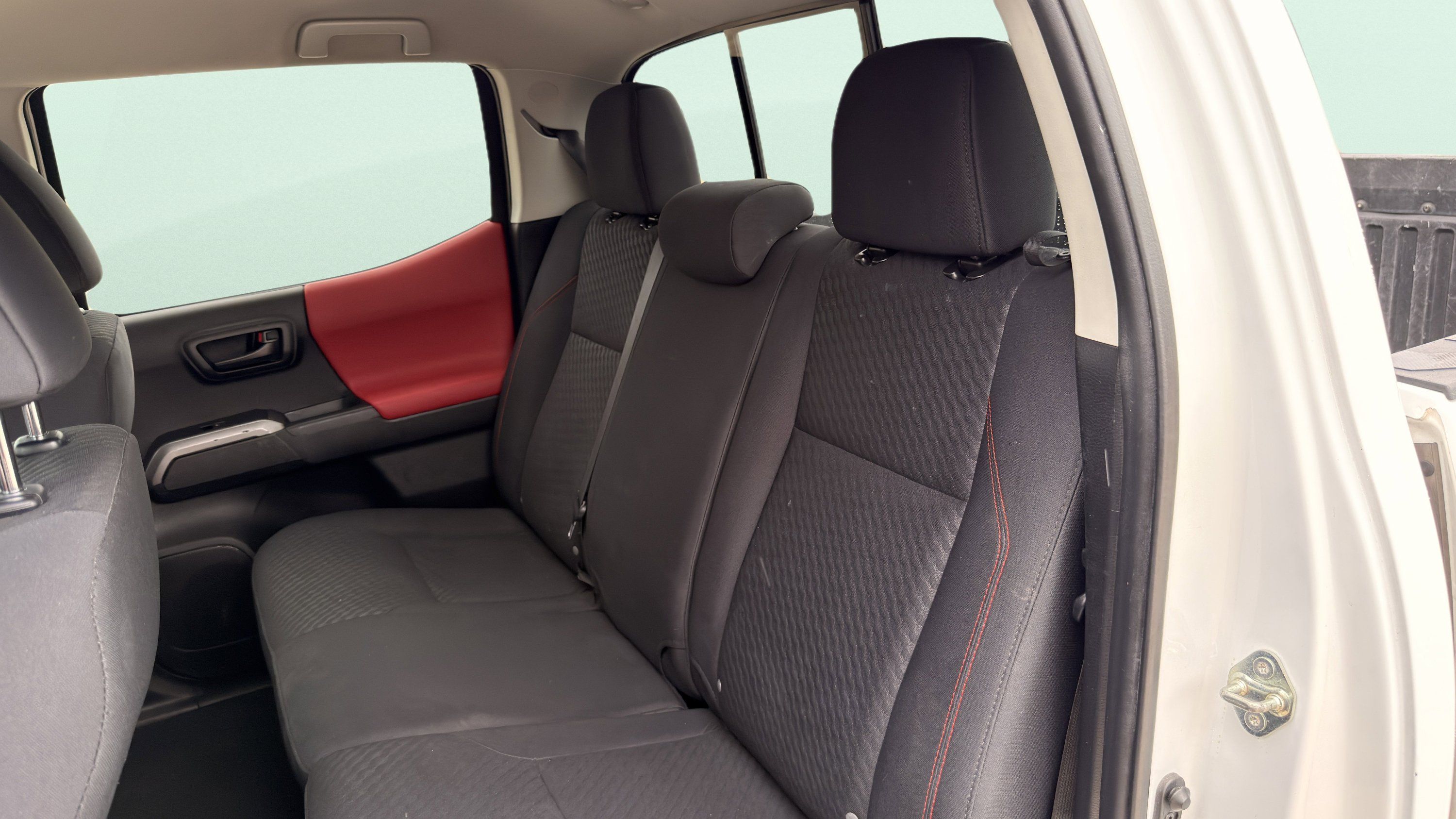 Used 2022 Toyota Tacoma SR5 RWD image 21