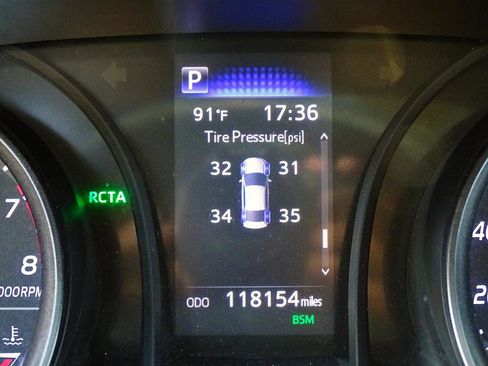 Used 2022 Toyota Camry SE w/ Cold Weather Package FWD image 38