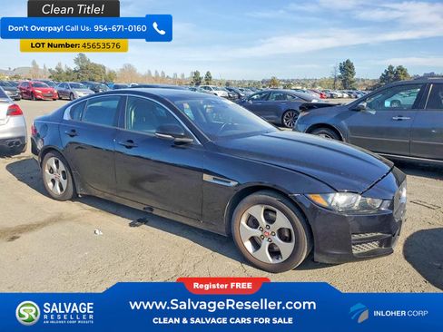 Used 2017 Jaguar XE image 5