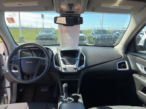 Used 2017 GMC Terrain SLE image 13