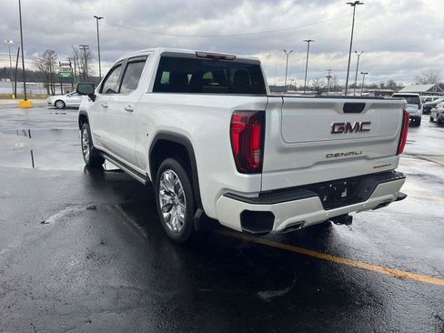 Used 2022 GMC Sierra 1500 Denali w/ Technology Package AWD/4WD image 3