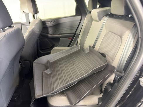 Used 2022 Ford Escape SE w/ Cold Weather Package image 13