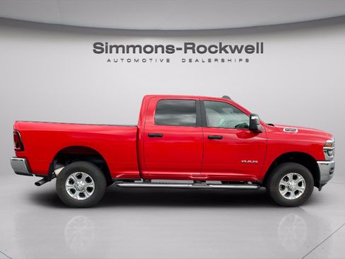 Used 2026 RAM 2500 Big Horn AWD/4WD image 6