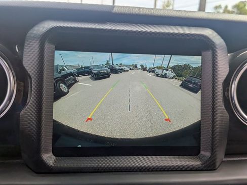 Used 2021 Jeep Wrangler Unlimited Sahara image 14