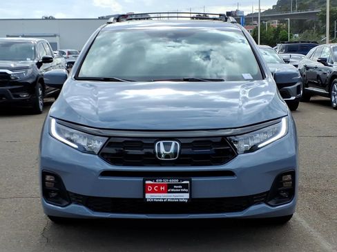 New 2026 Honda Odyssey Touring image 2