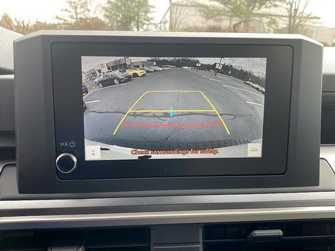 Certified 2025 Toyota 4Runner TRD Off-Road image 15