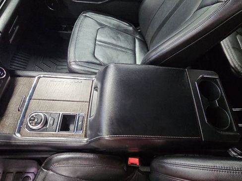 Used 2020 Ford Expedition Max Limited RWD image 25
