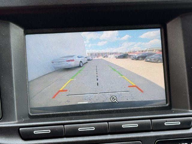 Used 2018 Ford Explorer FWD image 17