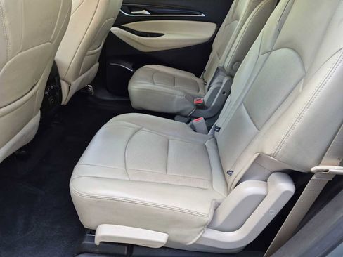 Used 2024 Buick Enclave Essence AWD/4WD image 17