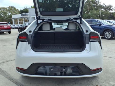 Used 2024 Toyota Prius Limited w/ Limited Premium Package image 30