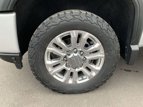 Used 2021 GMC Sierra 2500 Denali w/ Denali Ultimate Package image 11