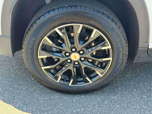 Used 2026 Chevrolet Traverse LT w/ Sun and Wheel Package AWD/4WD image 10