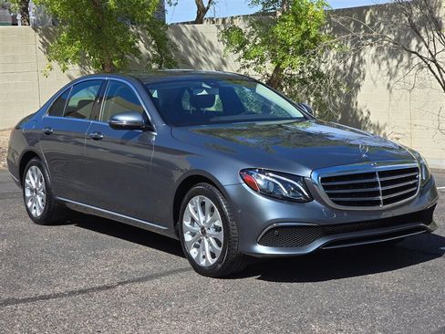 Used 2017 Mercedes-Benz E 300 image 2