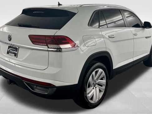 Used 2023 Volkswagen Atlas Cross Sport SE FWD image 8